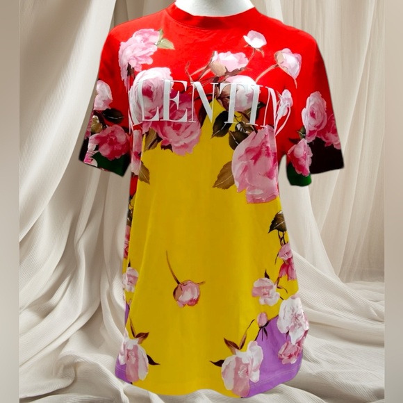 Valentino Tops - Valentino Floral Top Size Medium (Cotton) EUC